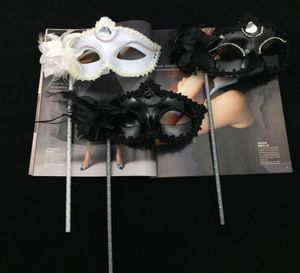 Black White Party Masks On Stick Sexy Eyeline Masquerade Mardi Gras Halloween Masks Sexiga pärlor Eyeliner Side Flower Masks5477484