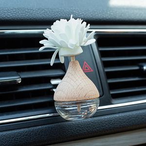 車の吊り香水ペンダントフレッシュナーの空きガラス香水ディフューザーボトルアロマセラピーの装飾