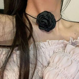 Catene Donne sexy Fiore rosa Corda lunga Girocollo Collana grande Accessori per il collo Matrimonio romantico femminile