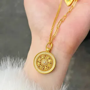 Pendanthalsband Foydjew Brass Plated 24k Gold Color Hollow Round Eight Treasure Compass Vintage Fashion Halsband för kvinnor