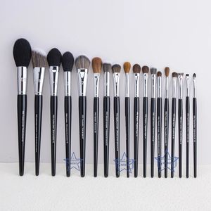 Makeup Tools Makeup Brushes Set 18 PCS Powder Foundation Cream Blush Contour Concealer Makeup Brush Make Up Eyeshadow Eyeliner Brown Brush 231020