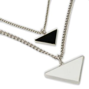 Luxurys personalidade clavícula corrente venda pingente colares para homem mulher moda triângulo invertido carta designers marca jóias na moda
