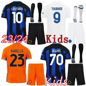 2023 2024 Inter Lautaro Home Jerseys BARELLA Soccer Jersey Kids Kit + Meias 23 24 Milan THURAM Away Camisas de Futebol Terceira Criança Conjuntos Bambini Maglia di Calcio Insiemi