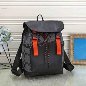 Designer Backpack Bag Moda Mulheres/homens Mochila Mochila luxo Crossbody Tote Bag Classic Unissex Bolsa Black Back Pack Triângulo Metal Multi Bockets 002