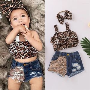 Set di abbigliamento All'ingrosso Bambino Bambini Neonate Leopardo con spalle scoperte Top Pantaloncini di jeans Abiti Abiti Moda estiva Casual