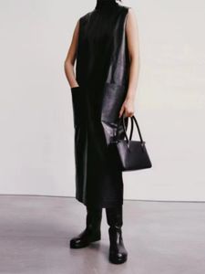Черное кожаное платье без рукавов Th*Row Fashion
