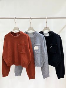 1020 2023 Sonbahar Marka Aynı Stil Sweaters Crew Boyun Uzun Kollu Gri Siyah Kadın Giysileri Moda Fengjie