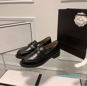 Flache Designer-Loafer im Farbblock-Stil, High-End-Lammlederschuh im britischen tibetischen Stil