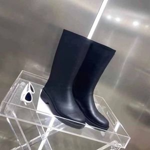 Sonbahar Kış Kış Batı Botları Yumuşak Cowhide Elastik Kemer Tasarımcısı Yüksek Boot% 100 Deri Lady Platform Mektubu Moda Moda Kalın Çözilmiş Kadın Ayakkabı Büyük Boyut 35-41
