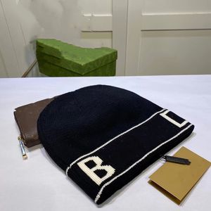 Nowy designerski dzianinowy kapelusz dla mężczyzn i kobiet zima, wysokiej jakości Brimless Urinal Classic wełniany czapka, dostępna w pięciu kolorach