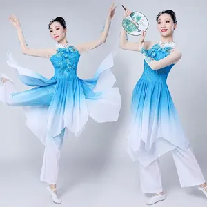 Stage Wear Estilo Chinês Hanfu Traje de Dança Clássica Adulto Feminino Quadrado Yangge Trajes Fan Set