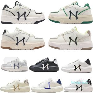 2023-Super Bowl Casual Shoes Mäns Kvinnor Training Sportskor Platt Bottenläder Lace Up Tävling Tjock vadderad sport