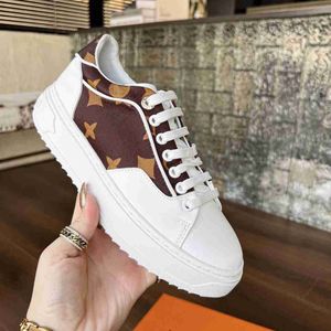 6-shoes women Designer shoes Travel leather lace-up sneaker fashion lady Flat Running Trainers Letters woman shoe platform men gym sneakers
