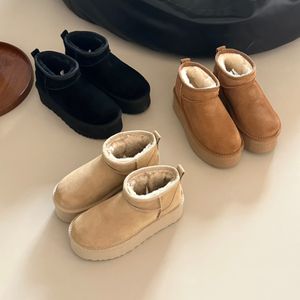 مصمم الثلوج UG Boots الأستراليات النساء التمهيد تسمان بيلي الكثبان الكثبان الشتاء مشبك الفرو الثلج نصف الركبة سيدة قصيرة جلد جلد الغنم والصوف GLIES Hair Clipper