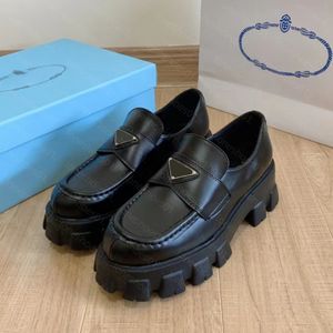 Designer de luxo vestido sapatos mocassins mulheres casuais monolith triângulo logotipo couro preto aumentar plataforma sapato tênis patente fosco social plana treinadores D1023