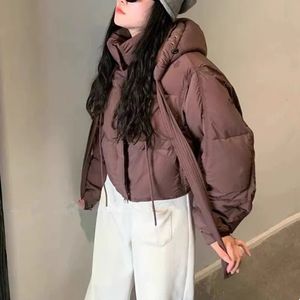 Mulheres para baixo parkas outono inverno pato branco parka curto puffer jaqueta feminina solta com capuz neve grosso pão outerwear 231020