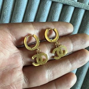 Cerchi per lettere vintage per ragazze designer originale con marchio 316L in acciaio inossidabile 18k oro donne C logo inciso orecchini festa di nozze gioielli di Natale