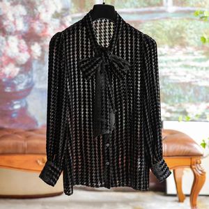 Damenblusen Thousand Bird Grid Seide Samt Jacquard Schleife Bluse Tops Herbst 2023 Durchsichtige elegante Mode formelle Kleidung