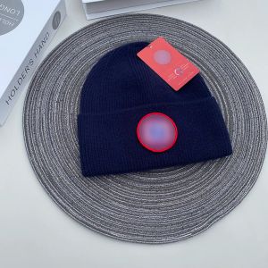 Designhatt beanie och present bomullshalsduk stickad designer ullhatt kepsäker kallt mode, lämpligt för inomhus och utflykt