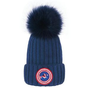 Luxur Designer Winter Cap Sticke Brand Canada Beanie Woolen Hat Män kvinnor Chunky Knit tjock varm faux päls pom mössor hattar kvinnliga motorhuven a4