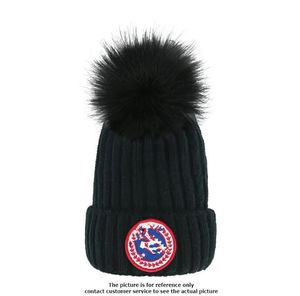 Luxur Designer Winter Cap Sticke Brand Canada Beanie Woolen Hat Män kvinnor Chunky Knit tjock varm faux päls pom mössor hattar kvinnliga motorhuven A5