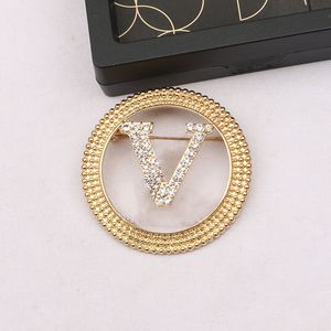 18K Gold Plated Charm Brand Brooch Double Letter Luxury Designer Classic Pin for Women Round Diamond Brooches Wedding Party Jewelry 20style