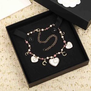 2023 Luxury quality charm pendant necklace with three pcs heart shape pink color and sparkly diamond in 18k gold plated have stamp PS4729A