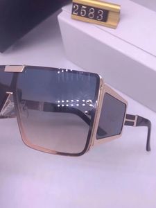 Neue Top-Frauen Marke Design Mode kleine quadratische Sonnenbrille Vintage Männer UV400 Shades Luxus Designer Radfahren Laufen Brillen Zubehör