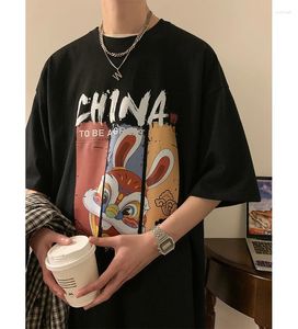 メンズTシャツ夏の中国の潮の現在の半袖Tシャツの男の子ゆるい大サイズカジュアルハーフレッドブラック