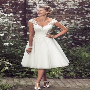 Abito da sposa corto civile elegante lunghezza tè 2024 Manica ad aletta in pizzo A Line Anni '50 Rockabilly Pinup Boho Beach Abito da sposa Britannico Ultima sposa bohémien senza schienale vichinga