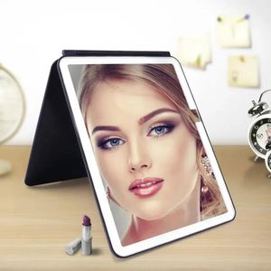 Kompakta speglar LED -spegel Makeup Mirror Screen Light Portable Standing Vanity Mirroir 3 Colors Light Modes Cosmetics utgör 231021