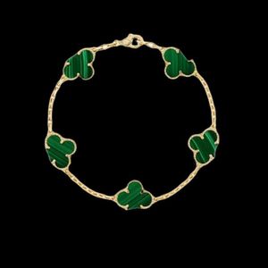 Van Four Leaf Clover Bracelets Bracelets 디자이너 Van Clover Bracelet Designer Fashion Charm S Women 18K Gold Silver Black White Red Green Brand Bracelet We