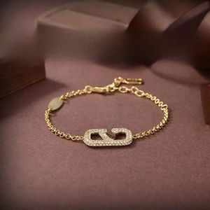 2023 Master Design Internazionale Moda Bracciale da donna Gioielli da regalo di San Valentino di lusso in oro regolabile da donna