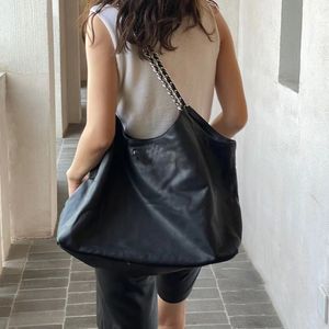 New Fashion Wandering Bag Tote Bag High Quality Designer Airport Bag Large Capacity Leather Metal Chain Leisure Travel Bag