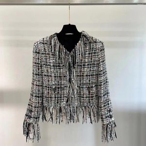 Kvinnors jackor pläd flätad ull whisker kort kappa tassel design liten doft cardigan