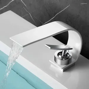 Torneiras de pia do banheiro branco curvado criativo cachoeira fria e torneira para lavar rosto bacia de aço inoxidável
