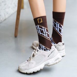 Women Stockings Men Cotton Sports Socks Long Lengths Ins Hot Style Designer Sock Winter Warmer Fashion Design Hosiery