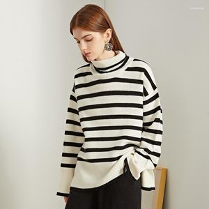 Kadın Sweaters Kadın Beyaz ve Siyah Klasik Stripes Sıcak Yün Yol Bultlenek Uzun Kollu Kazak 2023 Sonbahar Kış Sweater Kadın