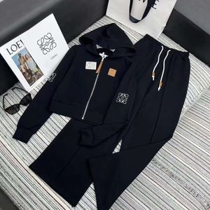 Lowewe Suit Designer Luxury Fashion Women Autumn/Winter New Totem Brodery Hooded Pullover Elastic Midje Straight Byxor Set