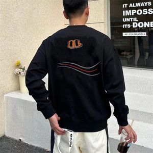 Designerns nya höst- och vintergraffiti handmålade brev tryckta hoodie mäns och kvinnor trend pullover rund nacke par coatm-4xl