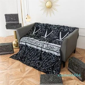 Letter Cashmere Designer Blanket Soft Wool Scarf Shawl Portable Warm Plaid Sofa Bed Fleece Blanket home decoration covers top quality Birthday Christmas Gifts