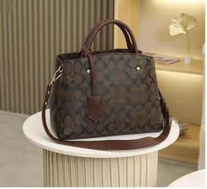 NEW Totes Tote Bag Women Designer Bag Leather Luxurys Handbag Shape Pattern Designers Crossbody Shopper Bags Fashion Travel Purse