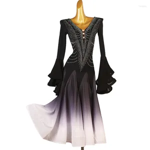 Scene Wear Ballroom Dance Dress Chiffon Ruffled långa ärmar Rhinestones Tävling Kostym Performance Clothes Ball klänningar