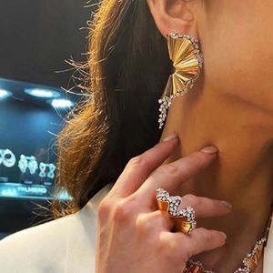 Zestawy biżuterii ślubnej Missvikki romantyczna błyszcząca moda luksusowe afrykańskie kolczyki Pierścień biżuterii dla kobiet ślub Dubai Bridal Jewelry Indian 231023