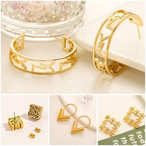 Hoop Hie Womens Love Gift Designer Gold Plated High Quality Rostless Steel Waterproof Jewelry 2023 Girls Summer Travel Stud Earrings