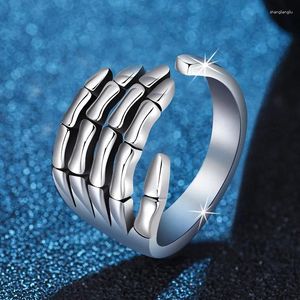 Cluster Ringe Damen Einfache Retro Thai Silber Palm Magic Claw Skeleton Hand Ring Personalisierter Schmuck Großhandel