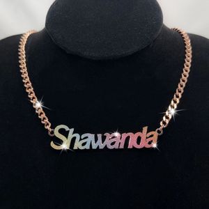 Hänge halsband anpassade namn halsband namn halsband färgglad klistermärke hänge rostfritt kubansk kedja choker personlig smyckegåva 231023