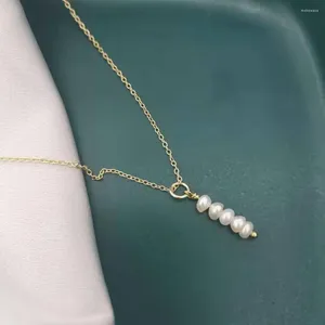 ペンダントデリケート淡水真珠輪ネックレス
