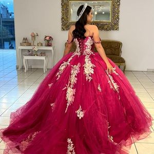 Lavender Princess Off the ramion Ball Quinceanera sukienka z koralikami szat urodzinowych de Mariee Appliques ukończenie ukończenia sznurka