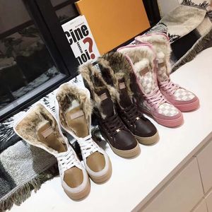 Designerskie buty litera jagnięce włosy zagęszczone buty śniegowe nowe modne buty, bez poślizgu i ciepłe bawełniane buty